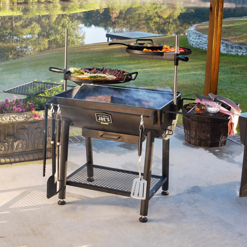 Oklahoma Joe's 19 in. Charcoal/Wood Grill Black