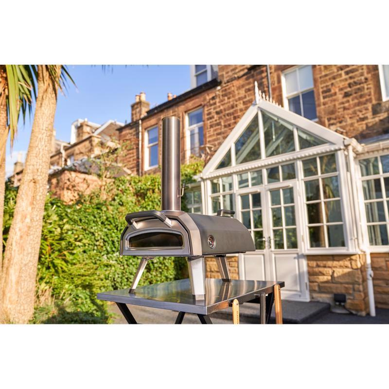 Ooni Karu 2 Charcoal/Wood Chunk Outdoor Pizza Oven Foundry Black