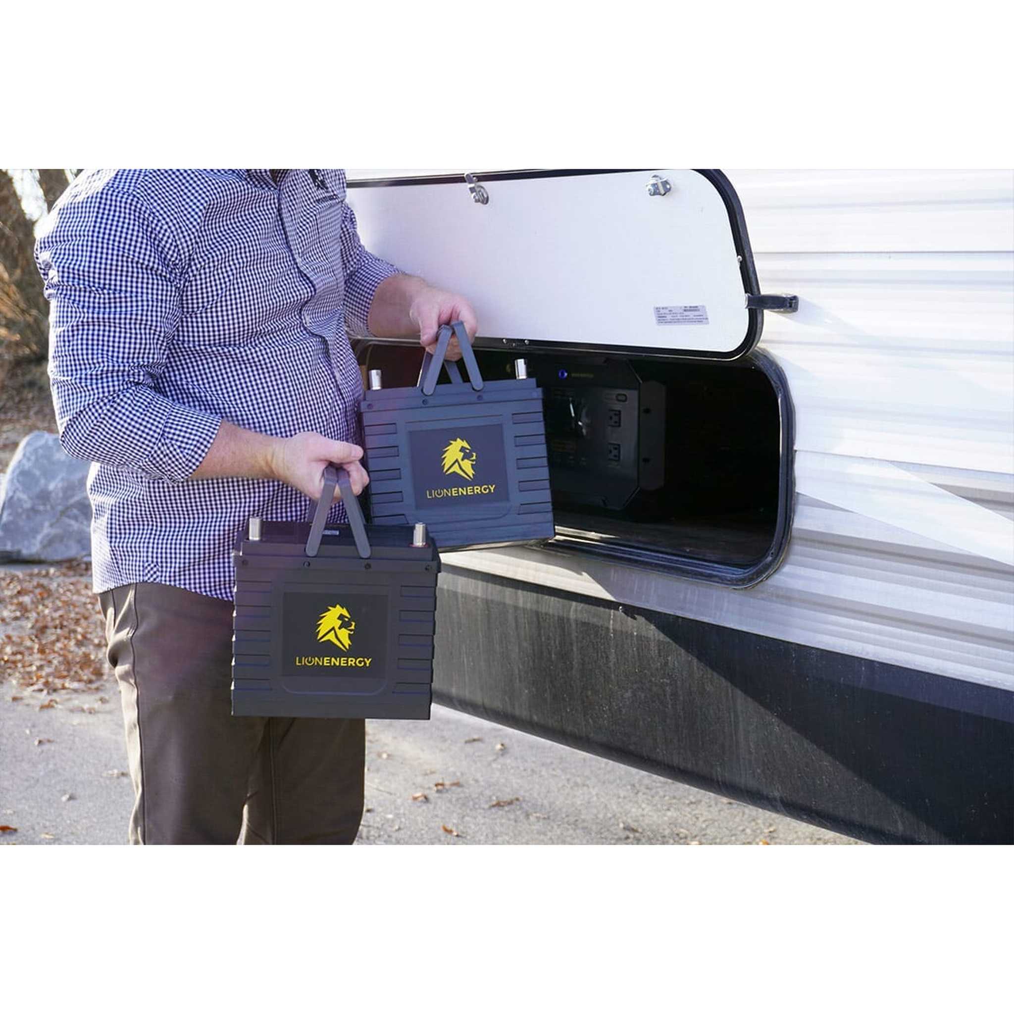 Lion Energy | Lion UT 1300 BT Battery (12V, 105Ah, LiFePO4)